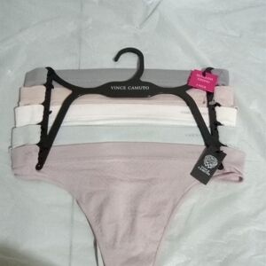 Vince Camuto Thongs